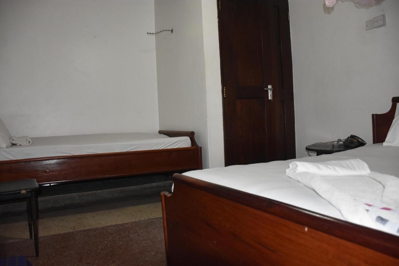 Bed and Breakfast Kituri Royal Annex Daressalam Exterior foto