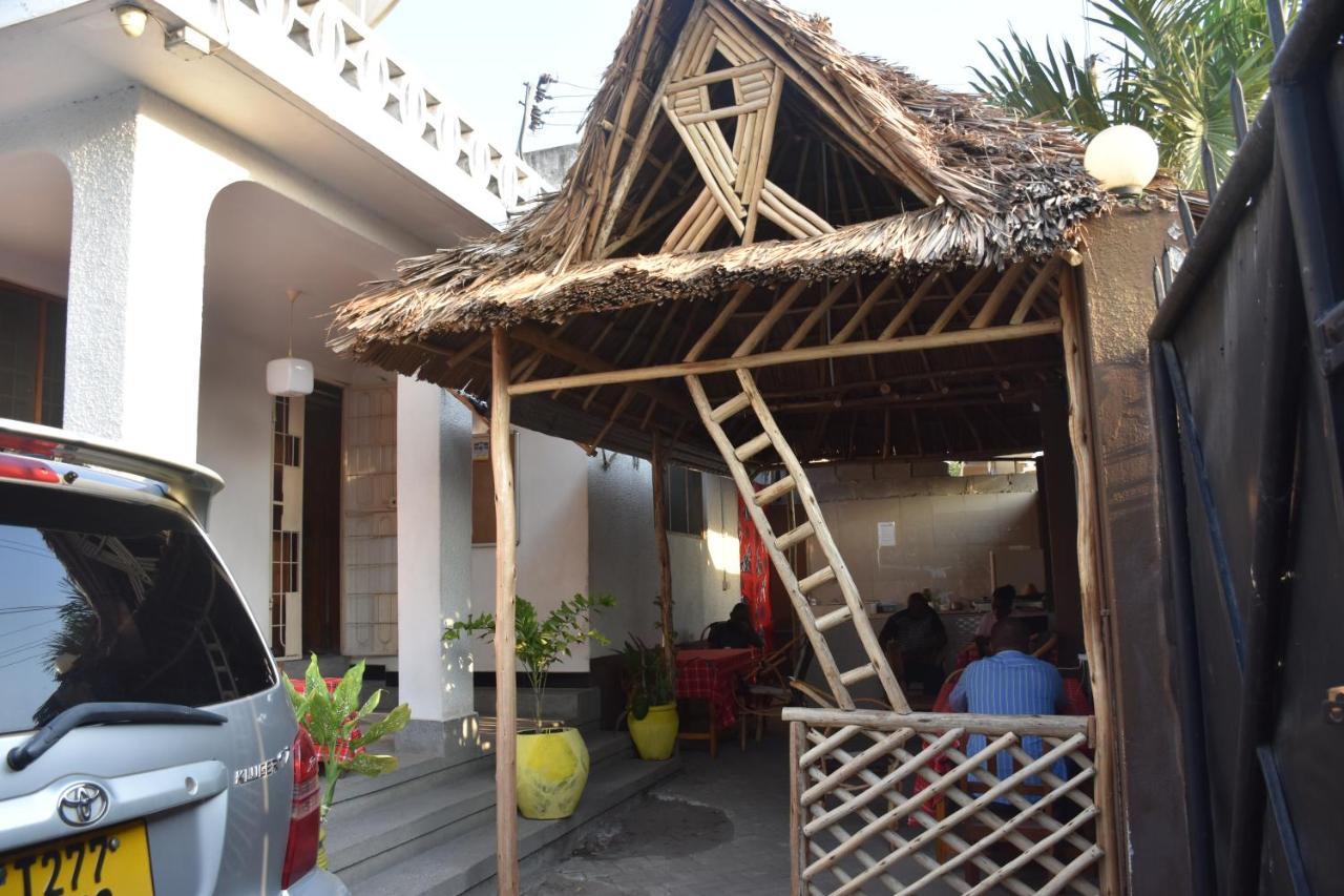 Bed and Breakfast Kituri Royal Annex Daressalam Exterior foto